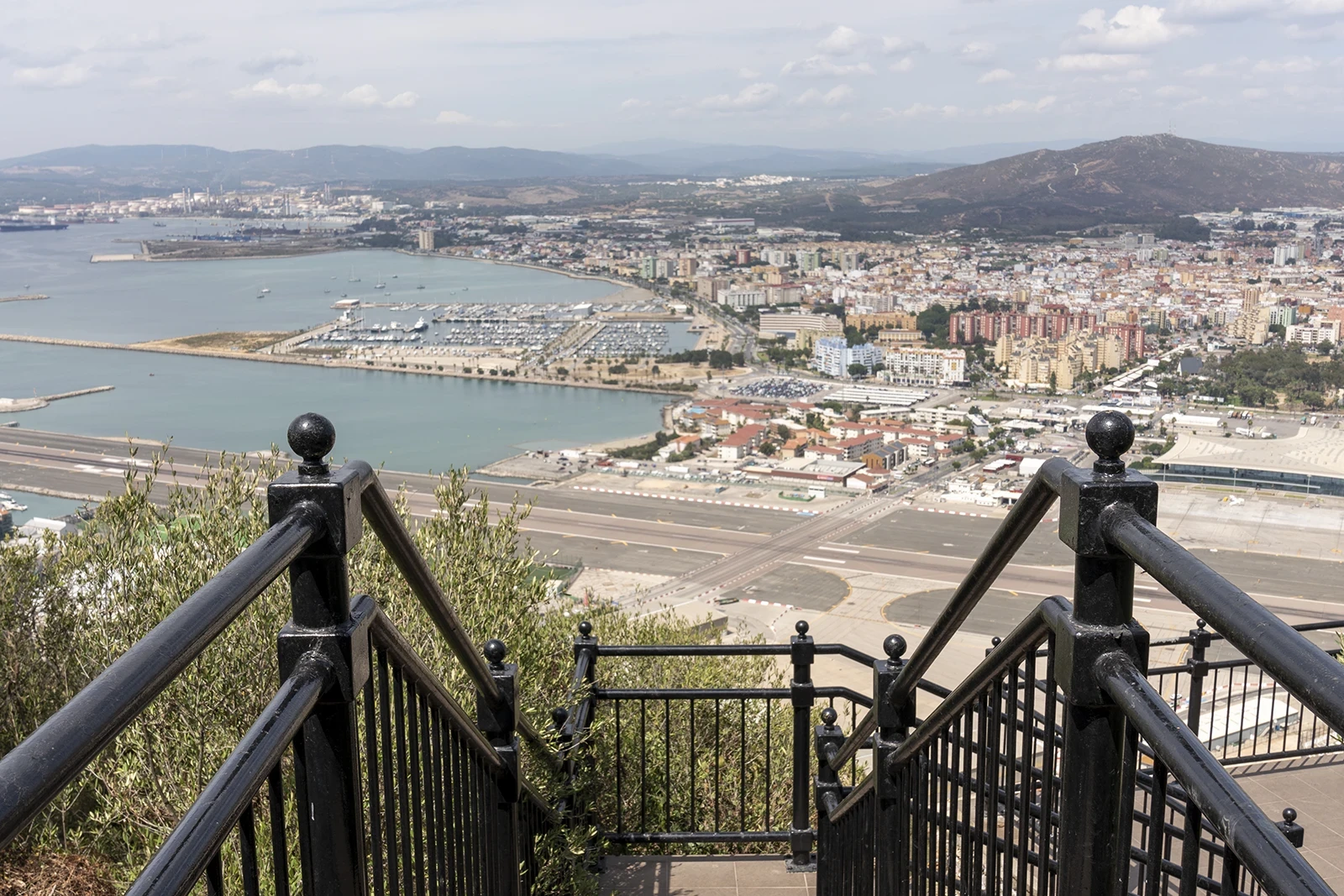 Image of Gerat Siege Exterior looking out at Runway